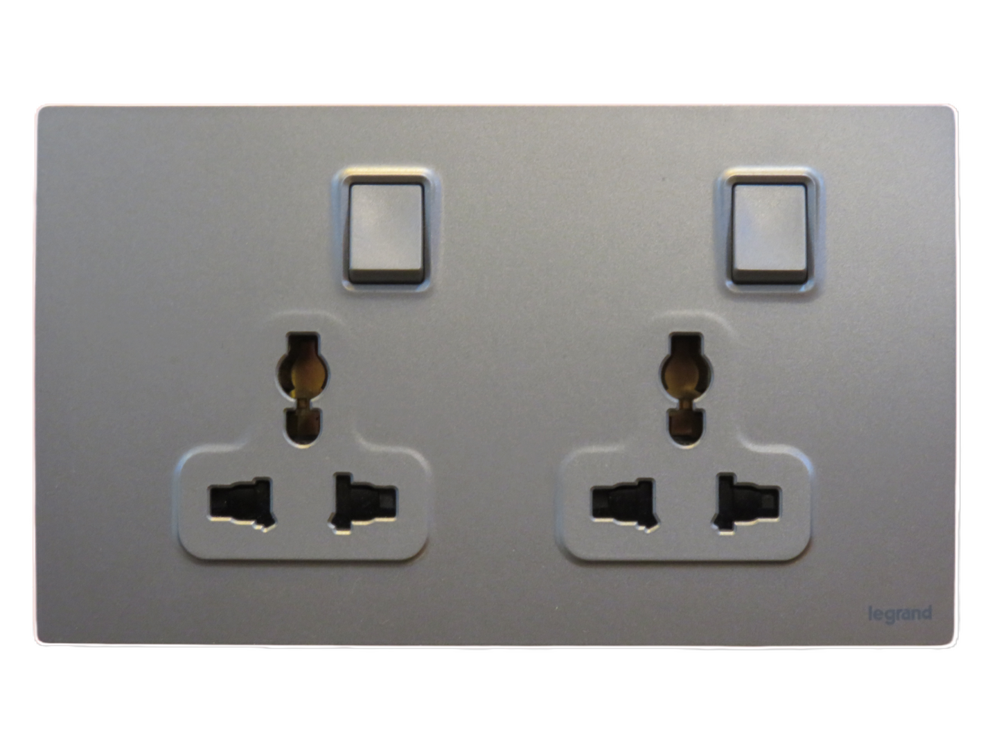 L/113593 | LEGRAND MALLIA SENSES MULTI-SOCKET SWITCH