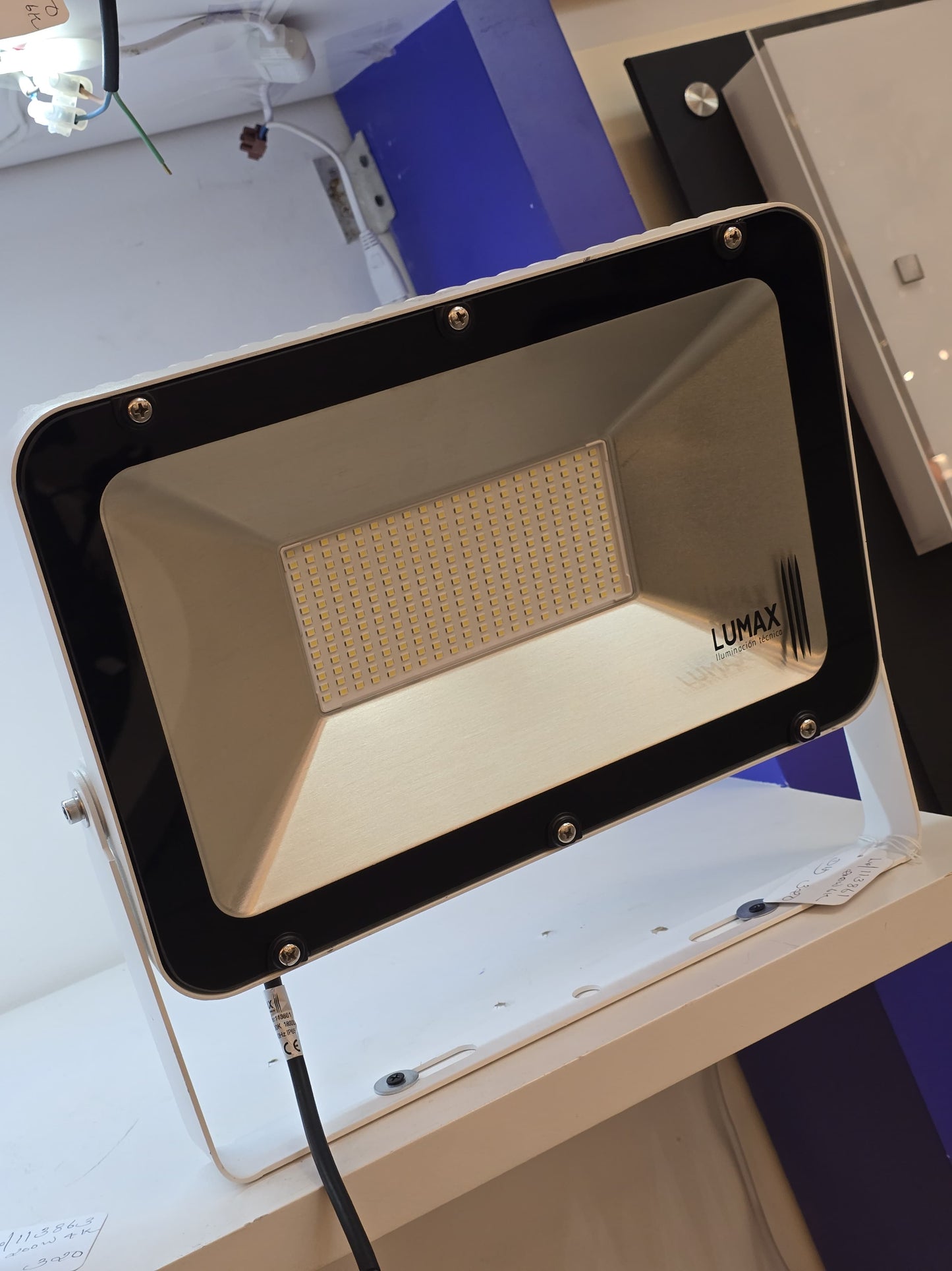 LX/113863 | LUMAX FLOOD LIGHT SMD LED 200W - WHITE