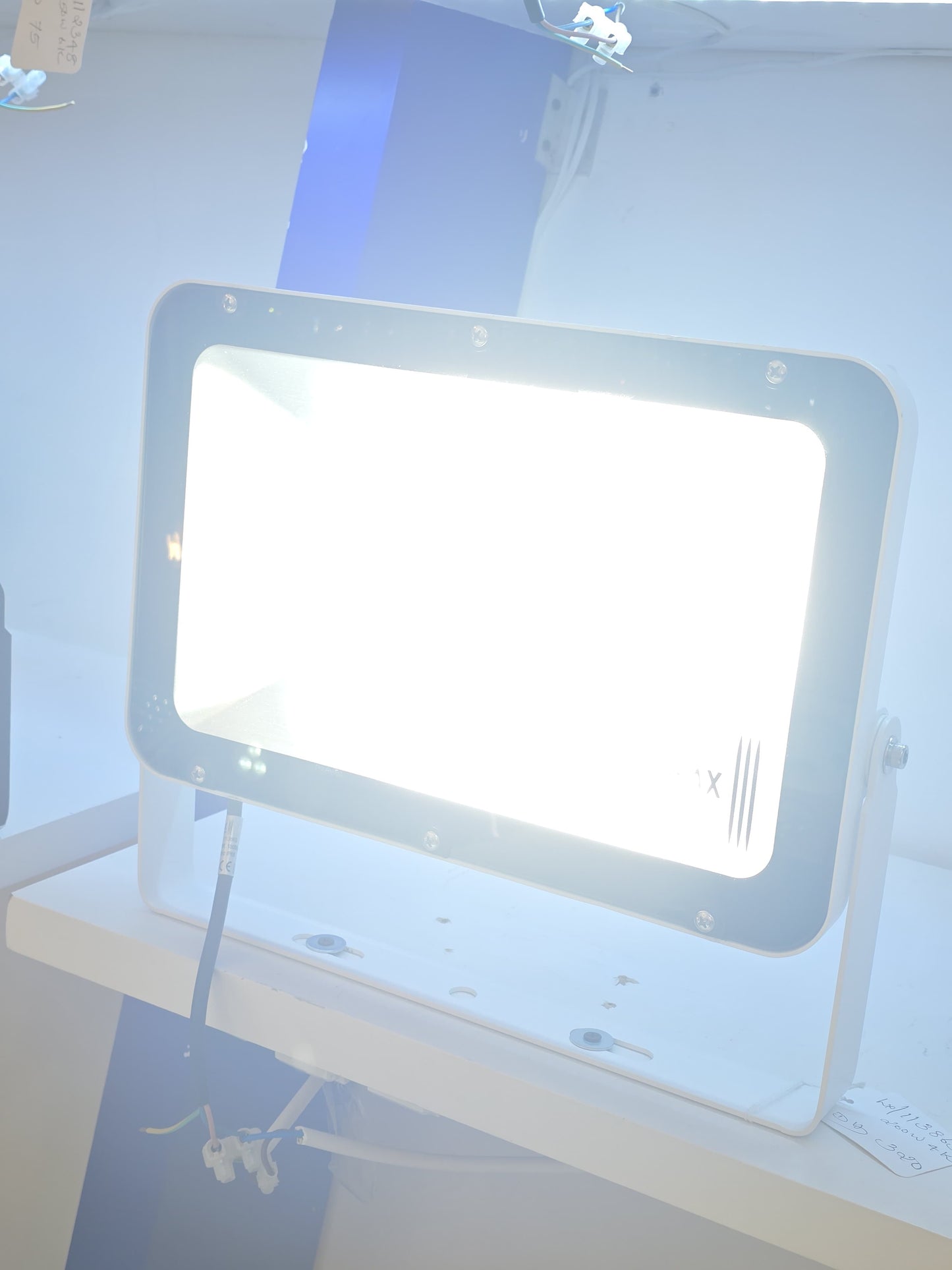 LX/113863 | LUMAX FLOOD LIGHT SMD LED 200W - WHITE