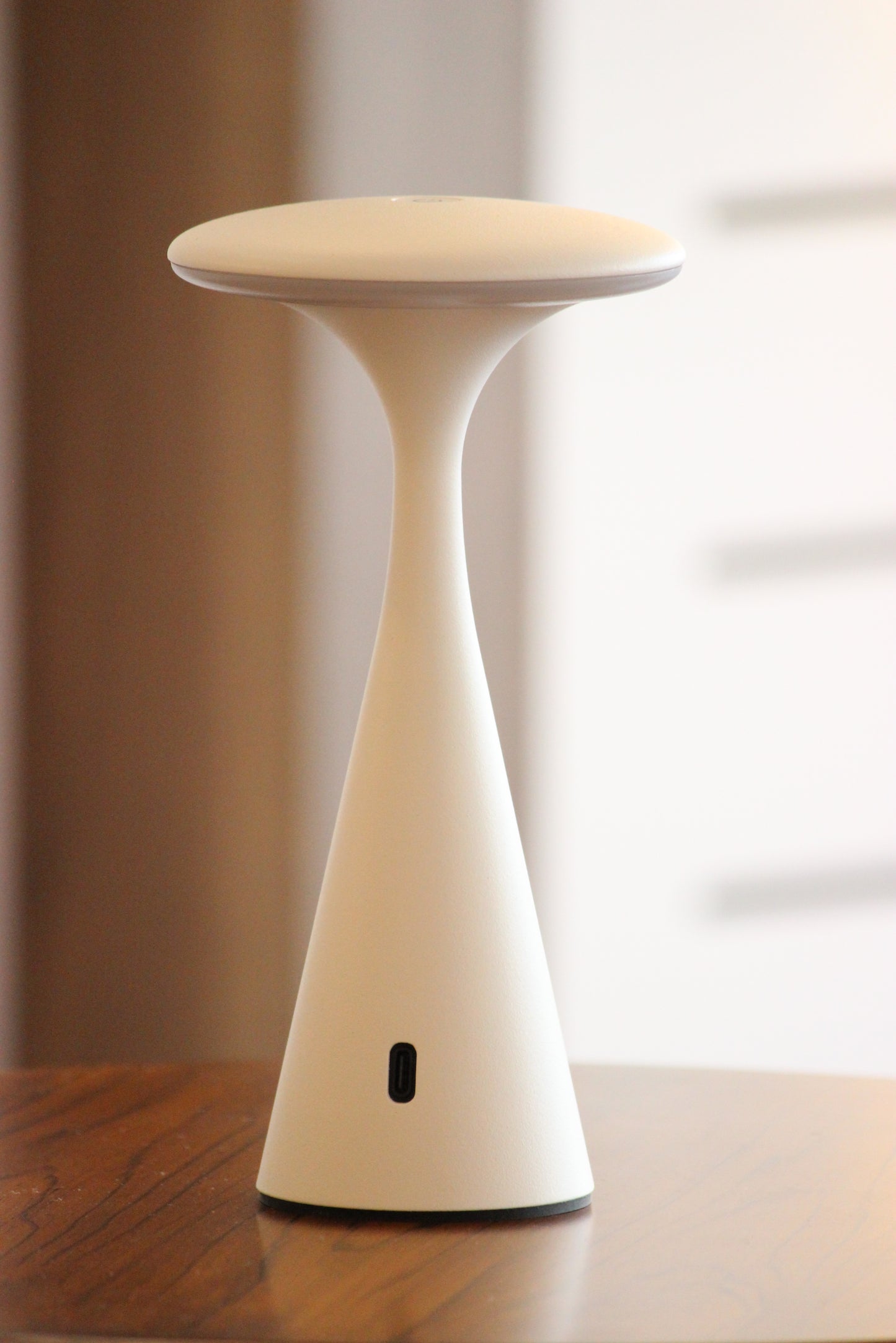 LUMAX TABLE LAMP